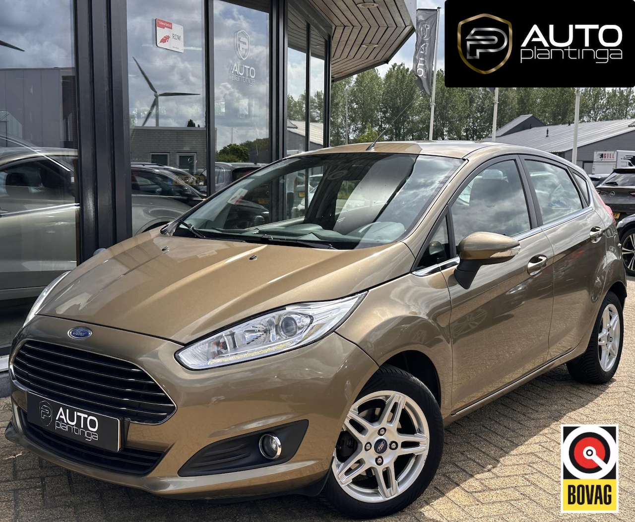 Ford Fiesta - 1.0 EcoBoost Titanium 101PK | Van de Ford Dealer | Trekhaak | Stoelverwarming | Airco | Pa - AutoWereld.nl