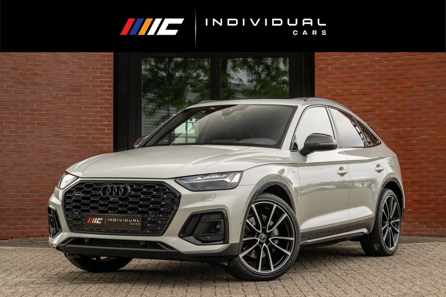 Audi Q5 Sportback - 55 TFSI e S edition Competition Carbon Luchtvering - AutoWereld.nl