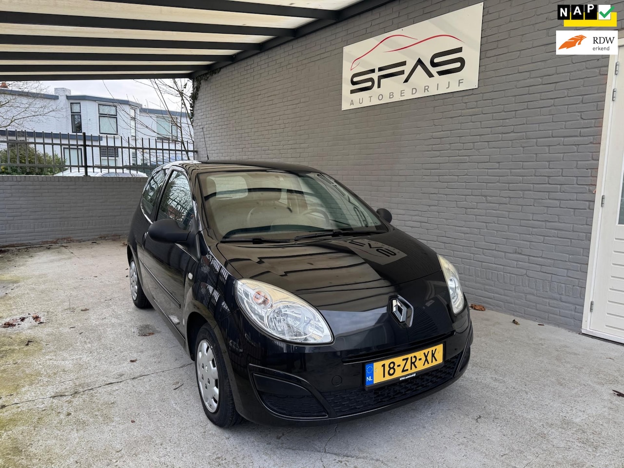Renault Twingo - 1.2 Authentique 2008 Zwart Nieuwe APK - AutoWereld.nl