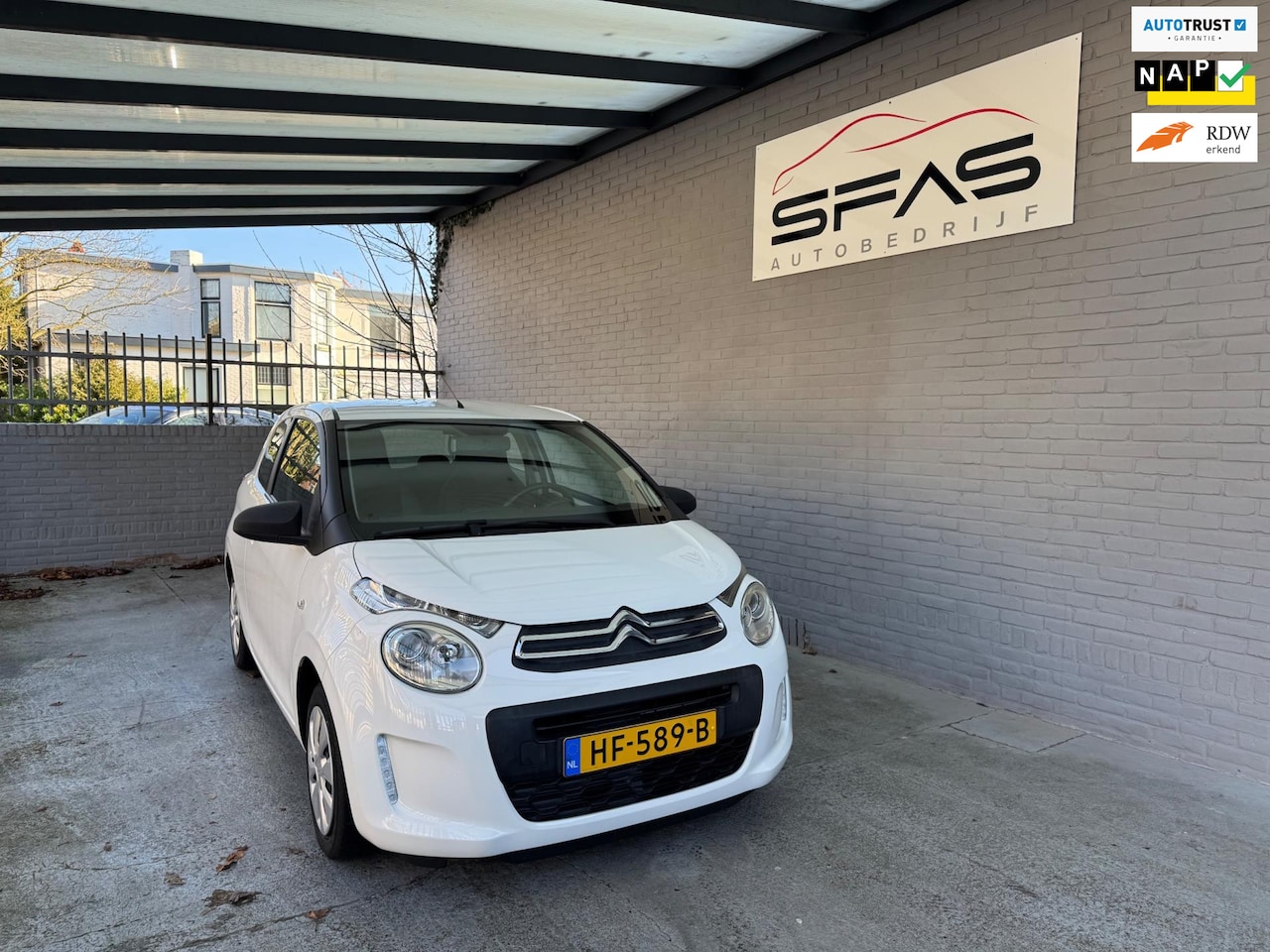 Citroën C1 - 1.0 e-VTi Live 69pk 3-DRS 2015 Wit - AutoWereld.nl