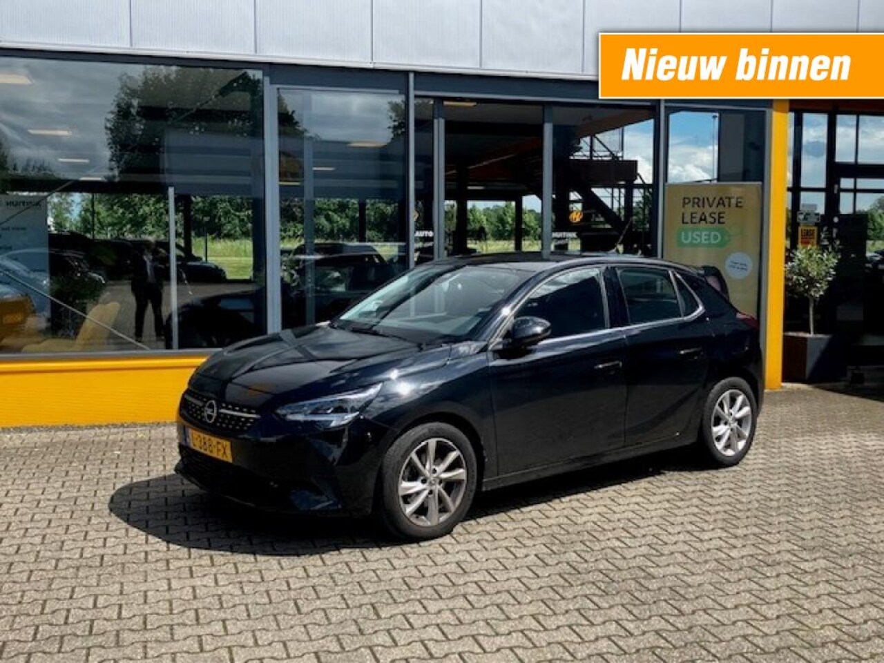 Opel Corsa - 1.2 Elegance - Navi - trekhaak - sensoren - AutoWereld.nl