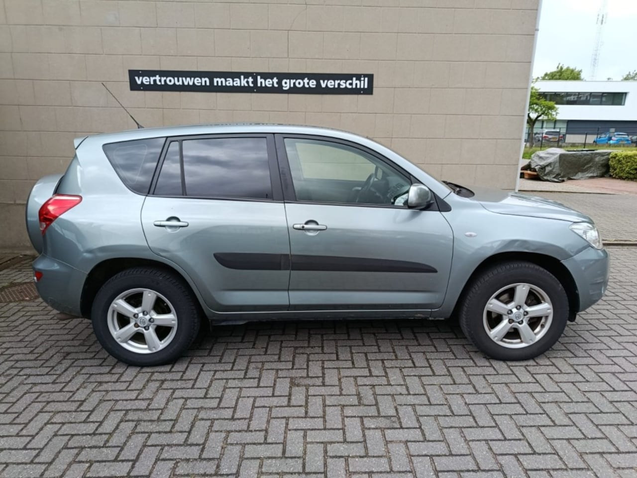 Toyota RAV4 - 2.0 VVTi Executive 2.0 VVTI EXECUTIVE AUTOMAAT - AutoWereld.nl
