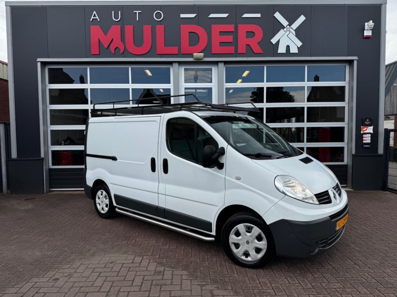 Renault Trafic - 2.0 DCI T27 L1H1 DC ECO / NAVI / CRUISE / TREKHAAK / AIRCO / NAP! - AutoWereld.nl