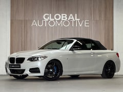 BMW 2-serie Cabrio - M235i - AUTOMAAT - PARELMOER WIT - LEER - NAVIGATIE - HARMAN KARDON - M PERFORMANCE UITLAA