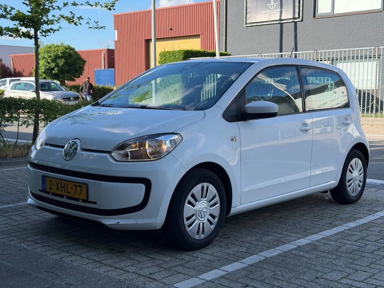 Volkswagen Up! - 1.0 move up! BlueMotion Cruise Airco Bluetooth Navi - AutoWereld.nl