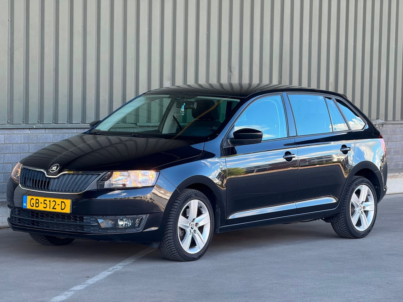 Skoda Rapid Spaceback - 1.2 TSI Greentech Style Edition 1.2 TSI Greentech Style Edition / N APK - AutoWereld.nl
