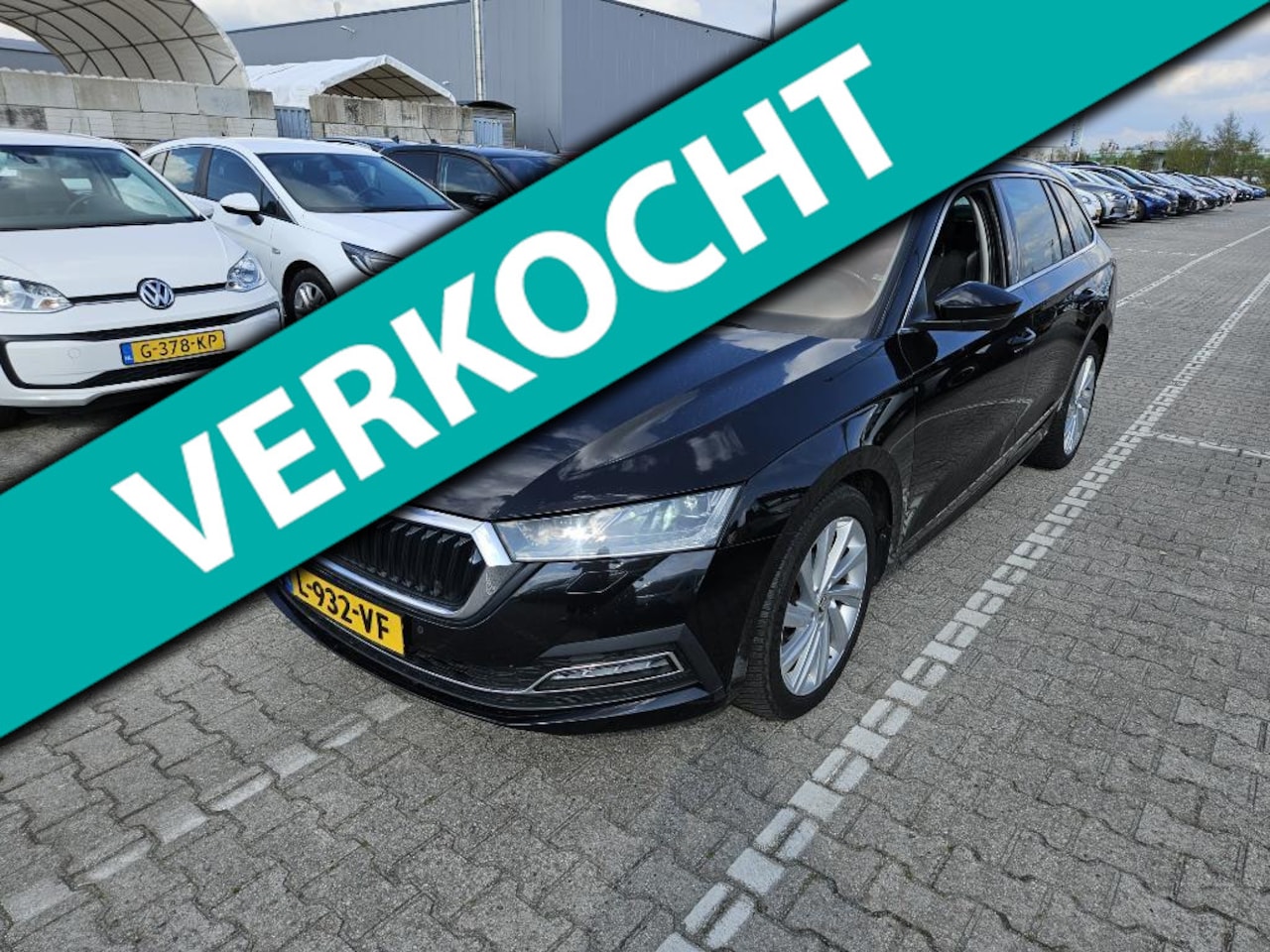 Skoda Octavia Combi - 2.0 TDI Greentech Style Business EXPORT - AutoWereld.nl