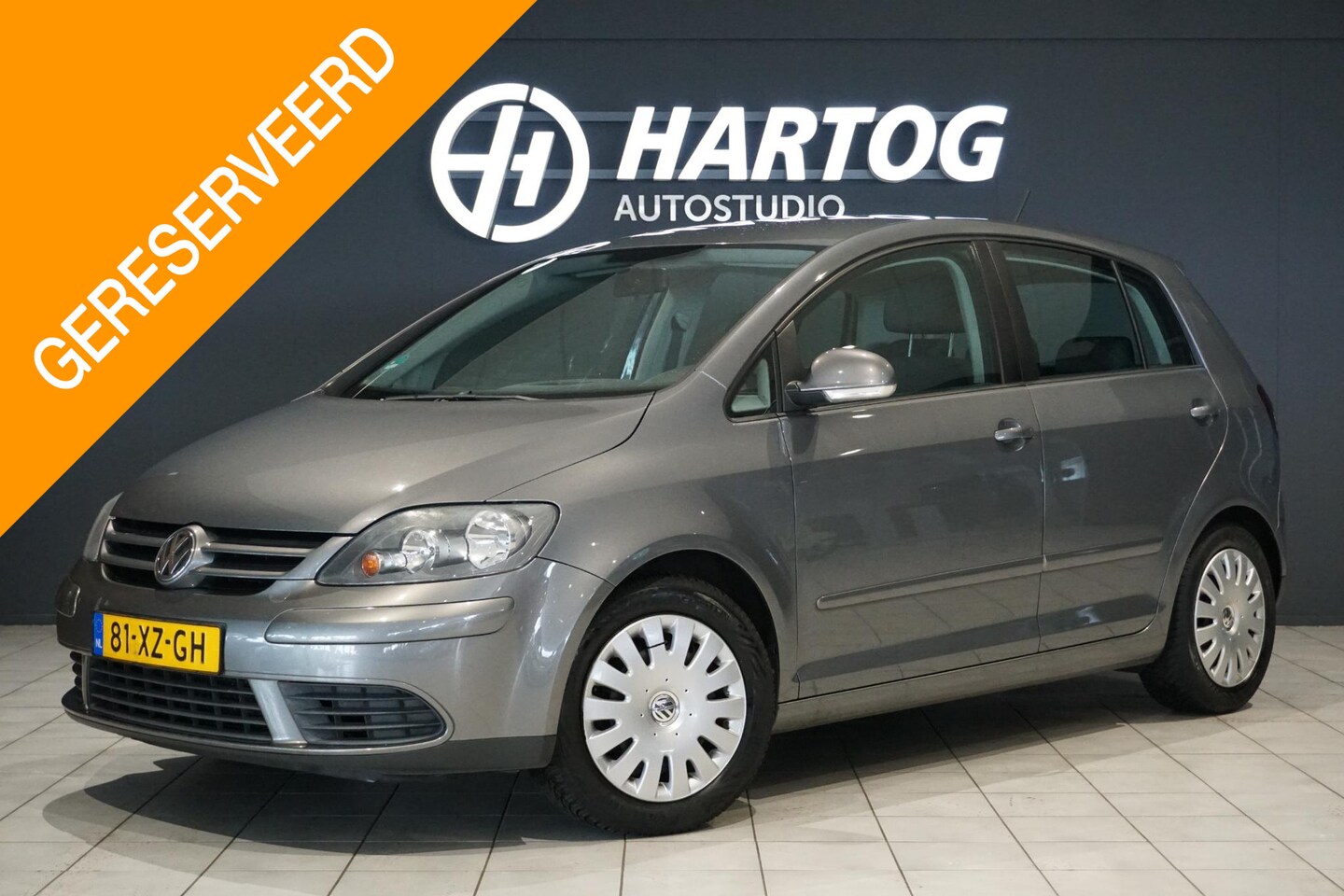 Volkswagen Golf Plus - 1.4 Optive 3 + PDC / CRUISE / AIRCO / TREKHAAK - AutoWereld.nl