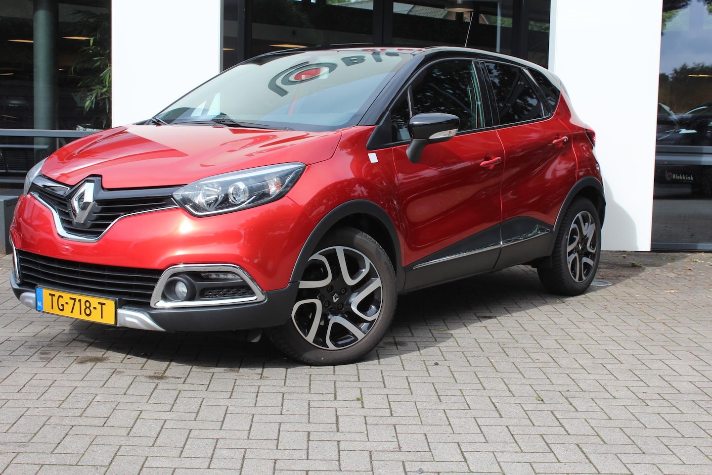 Renault Captur - 1.2 TCe Helly Hansen 1.2 TCe Helly Hansen - AutoWereld.nl