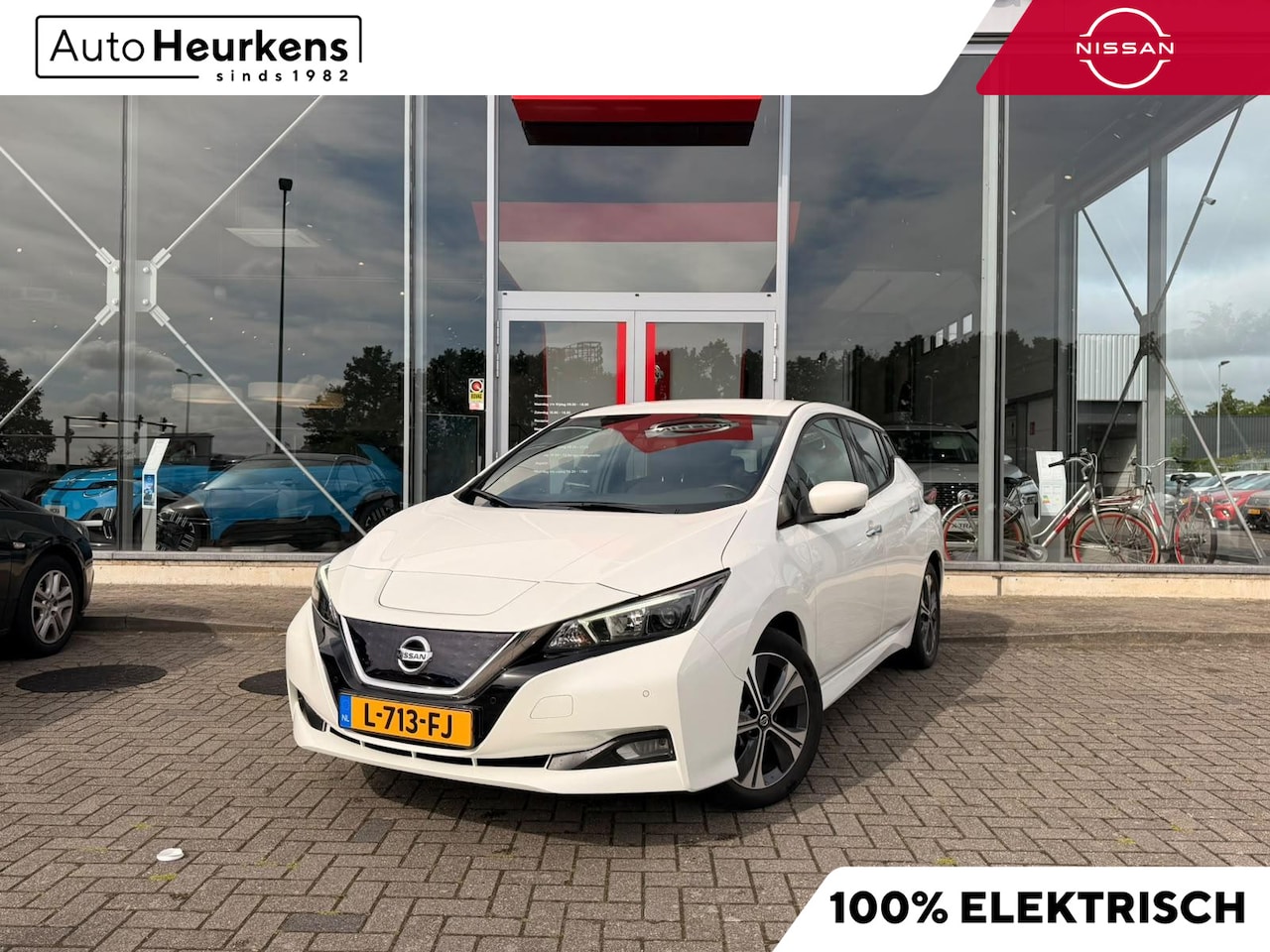 Nissan LEAF - N-Connecta 40 kWh | 1E EIGENAAR | NL-AUTO | 360° CAMERA | - AutoWereld.nl