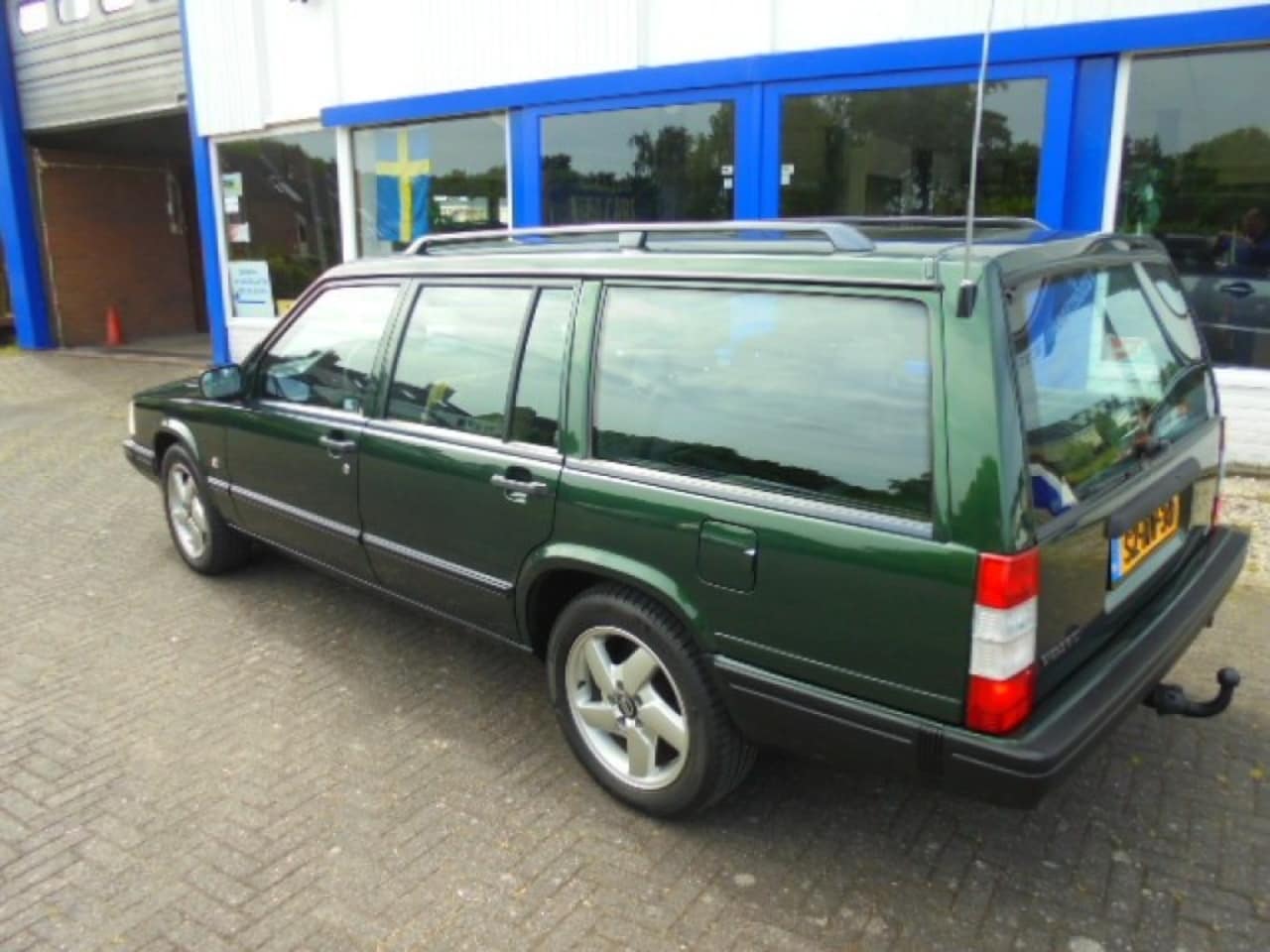 Volvo 940 - 2.3I POLAR ESTATE,1EIG !!! ORG.NL !!! UNIEK!!! VOLVO DEALER O/H,NIEUWSTAAT!!! - AutoWereld.nl