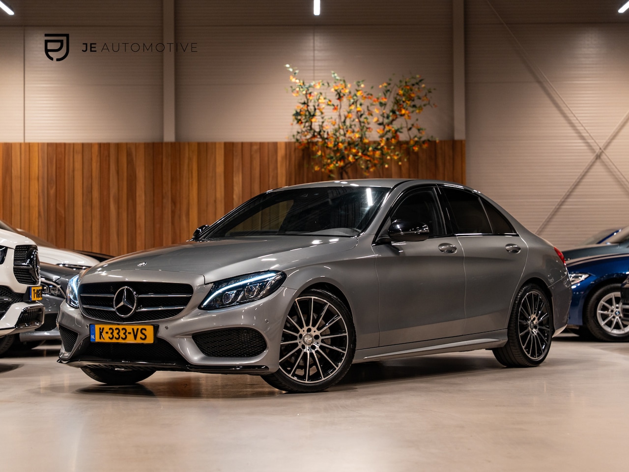 Mercedes-Benz C-klasse - C180 AMG Line, Night Pakket, Camera, Leder, 19" Multispaak, Cruise, Navi, Clima, Voll Led, - AutoWereld.nl