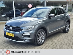 Volkswagen T-Roc - 1.0 TSI Style Navigatie-Climate Control-Cruise Control-Trekhaak-Lane Assist-4 Seizoenen Ba