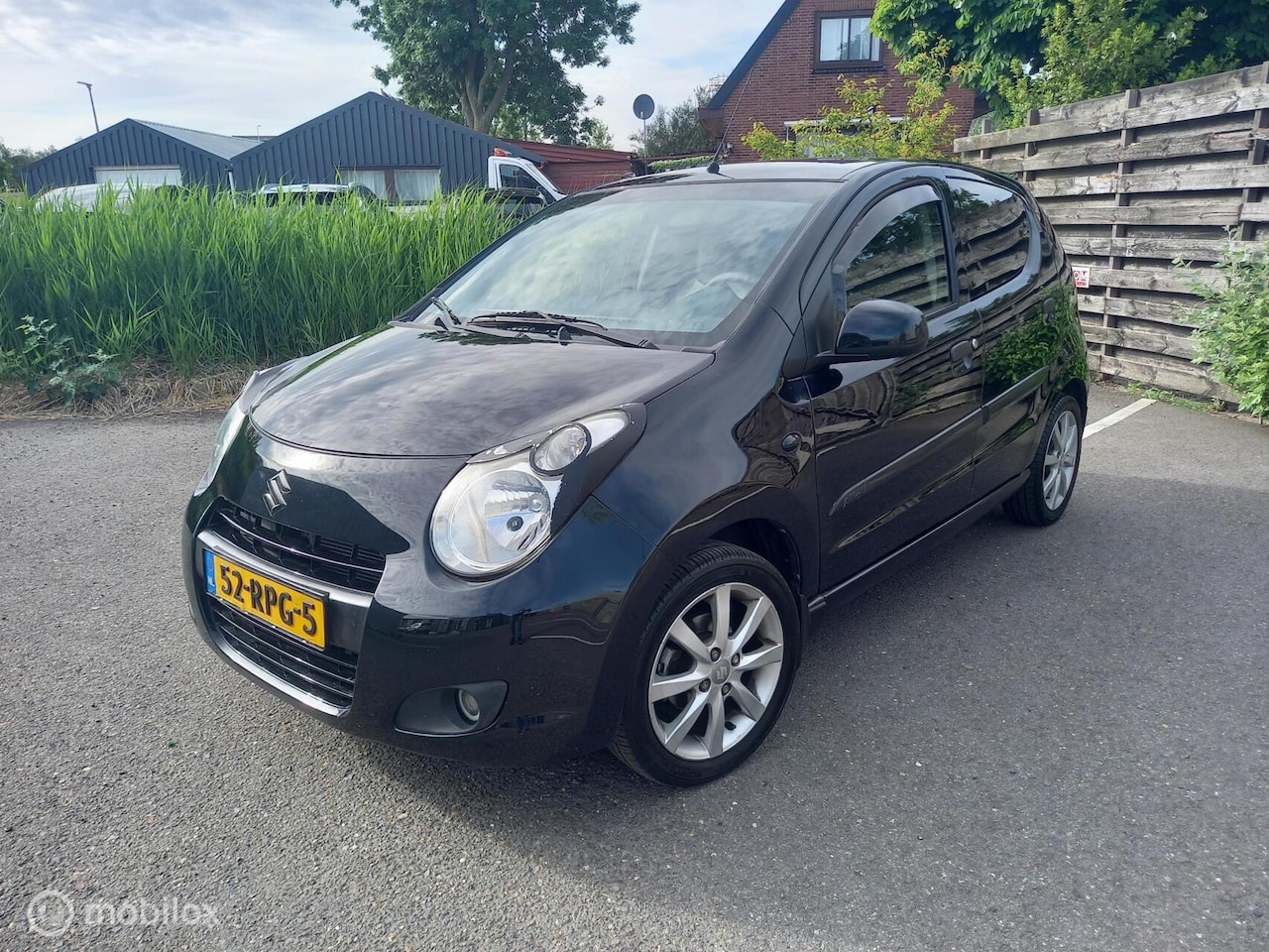 Suzuki Alto - 1.0 Silver-line 1.0 Silver-line, Airco/Leder/LMV/Navi Carplay - AutoWereld.nl