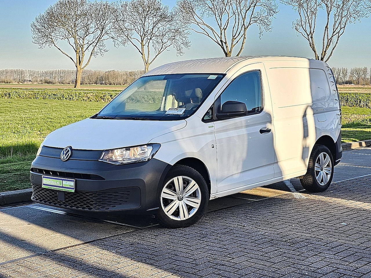 Volkswagen Caddy - 2.0 TDI L1H1 airco, navi, pdc, zijdeur, trekhaak - AutoWereld.nl