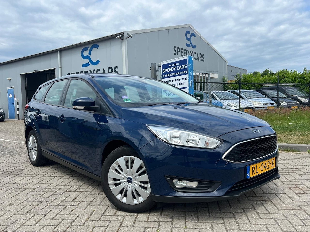 Ford Focus Wagon - 1.0 Lease Edition 2018 NW D.Riem Navi Clima - AutoWereld.nl