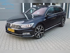 Volkswagen Passat Variant - 2.0TSI 4Motion R-line HUD PANO ACC