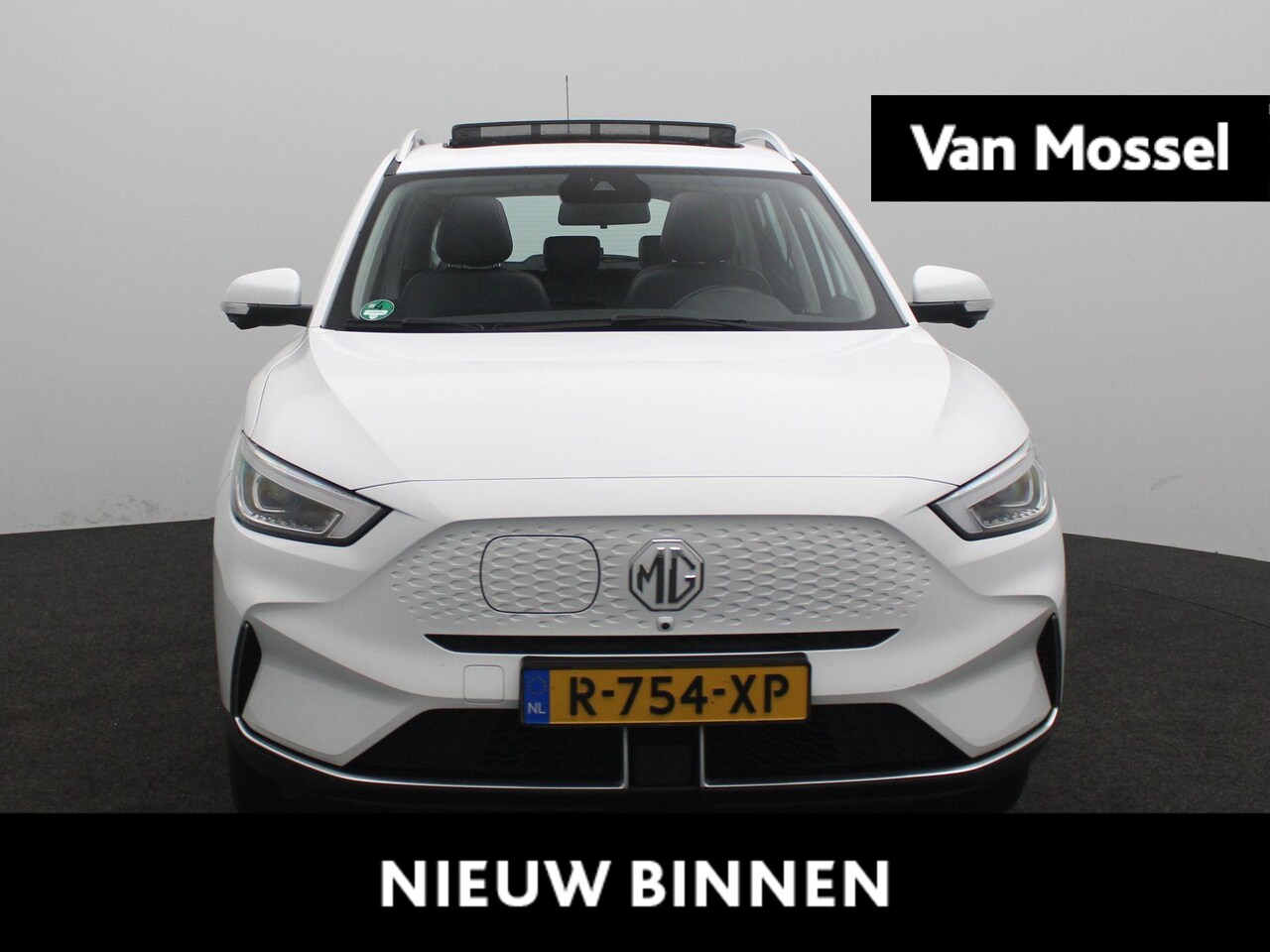 MG ZS - EV Long Range Luxury 70 kWh | Apple Carplay/Android Auto | Panoramadak | Cruise Control | - AutoWereld.nl
