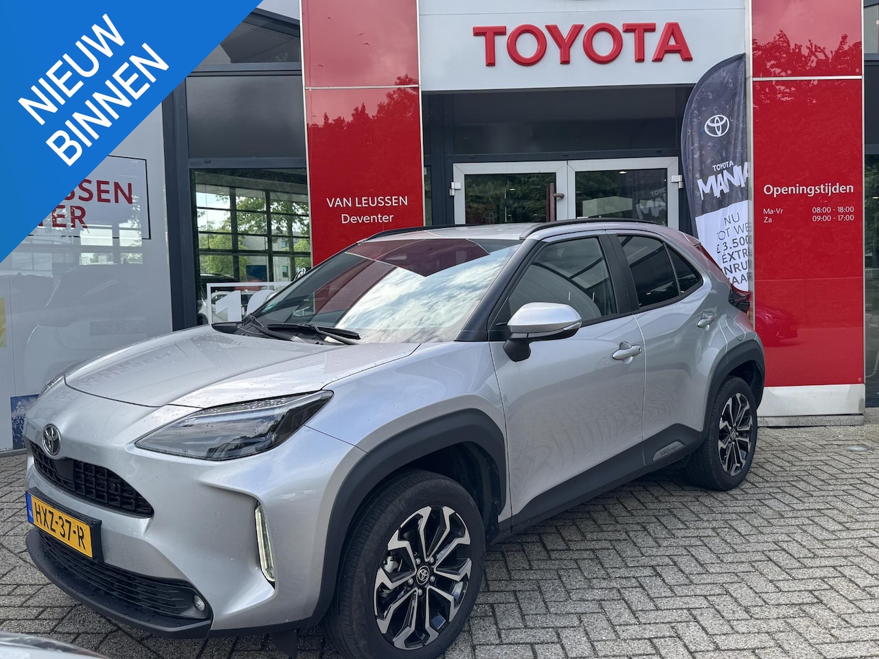 Toyota Yaris Cross - 1.5 Hybrid 115 Dynamic DODEHOEKSENS. STOEL/STUURVERWARM. LED PRIVACY-GLASS APPLE/ANDROID A - AutoWereld.nl