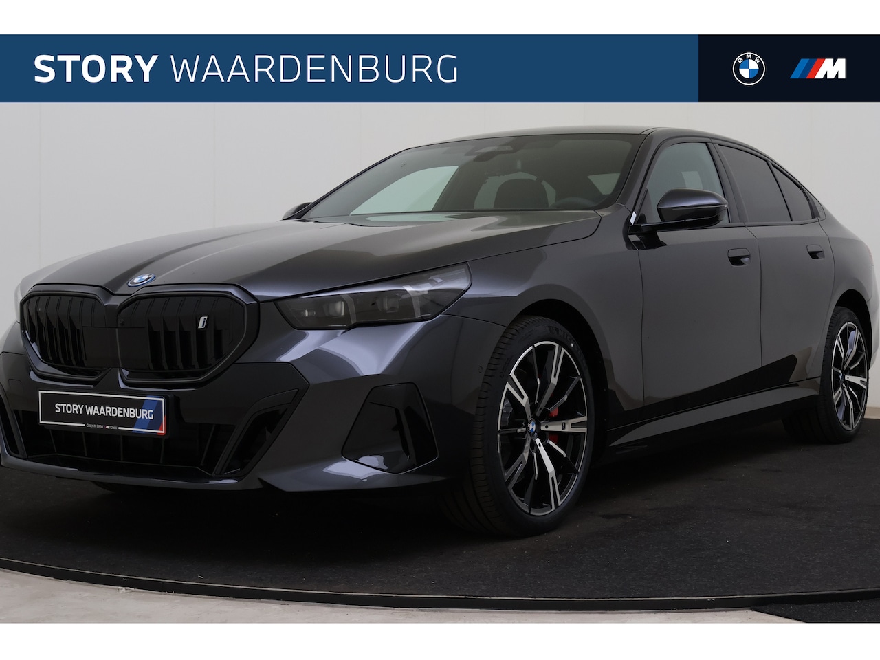 BMW i5 - eDrive40 M Sport / Panoramadak / Trekhaak / Comfortstoelen / Parking Assistant Plus / Adap - AutoWereld.nl