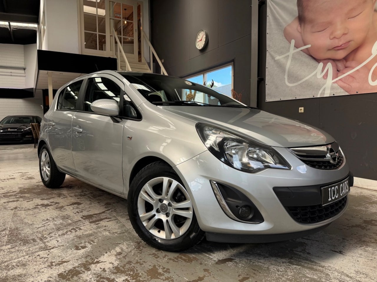 Opel Corsa - 1.2-16V Design Edition 1.2-16V Design Edition, stuurwiel/stoelverwarming, all season - AutoWereld.nl
