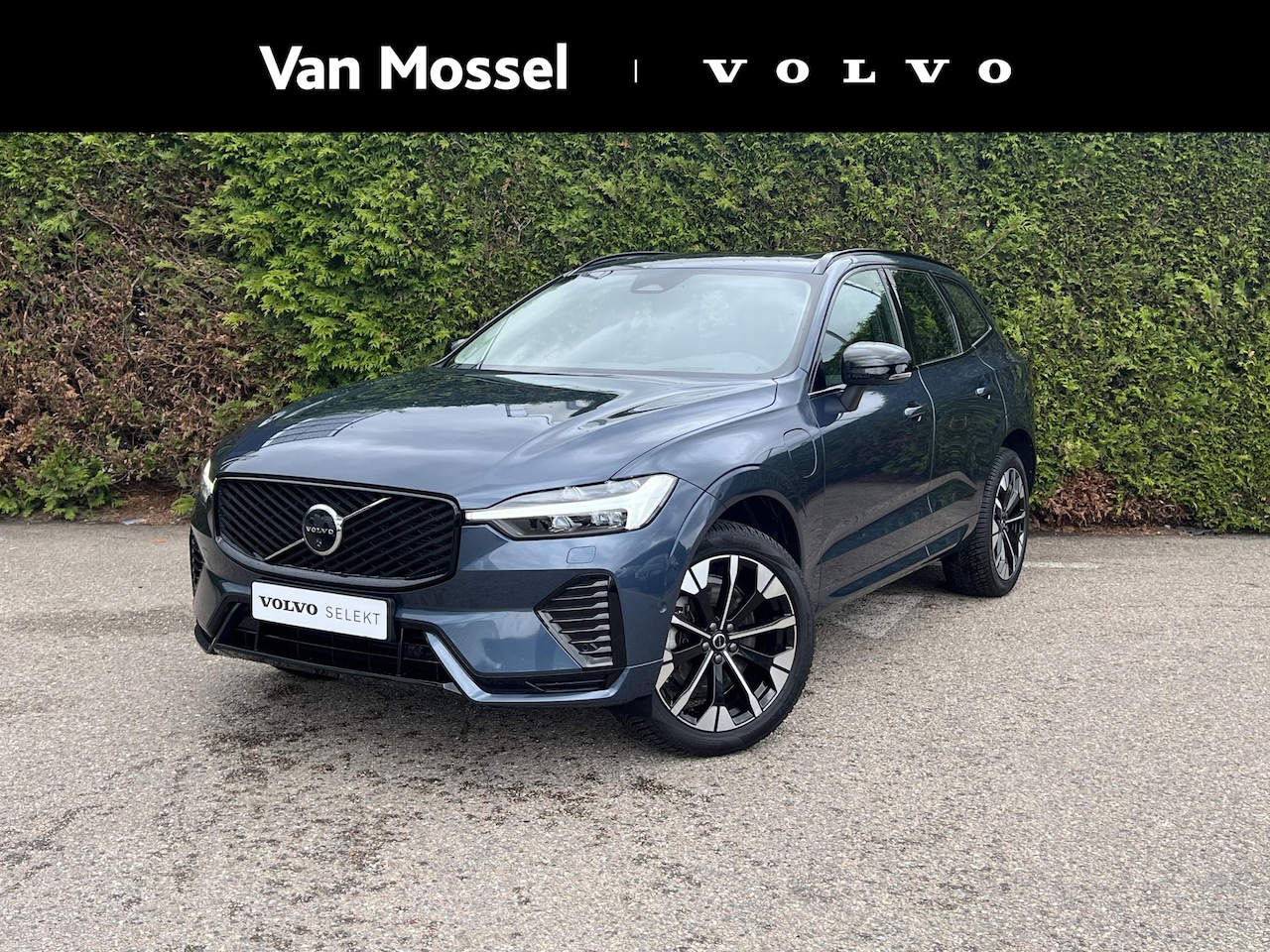 Volvo XC60 - T6 Plug-in hybrid AWD Ultra Dark Trekhaak Aut. - AutoWereld.nl