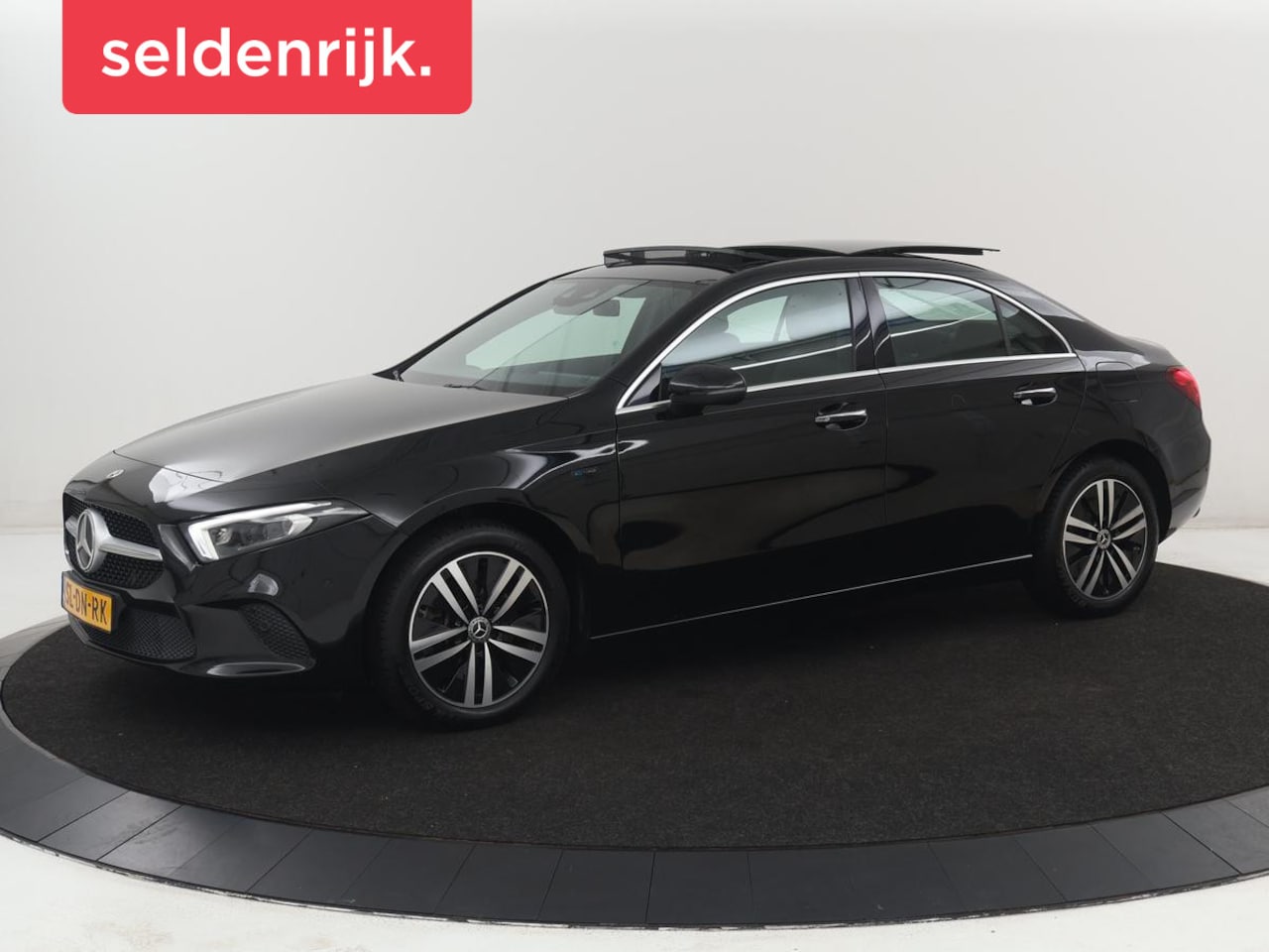 Mercedes-Benz A-klasse - 250e Progressive | SOH 97,9% | Panoramadak | Leder | Stoelverwarming | Memory | Carplay | - AutoWereld.nl