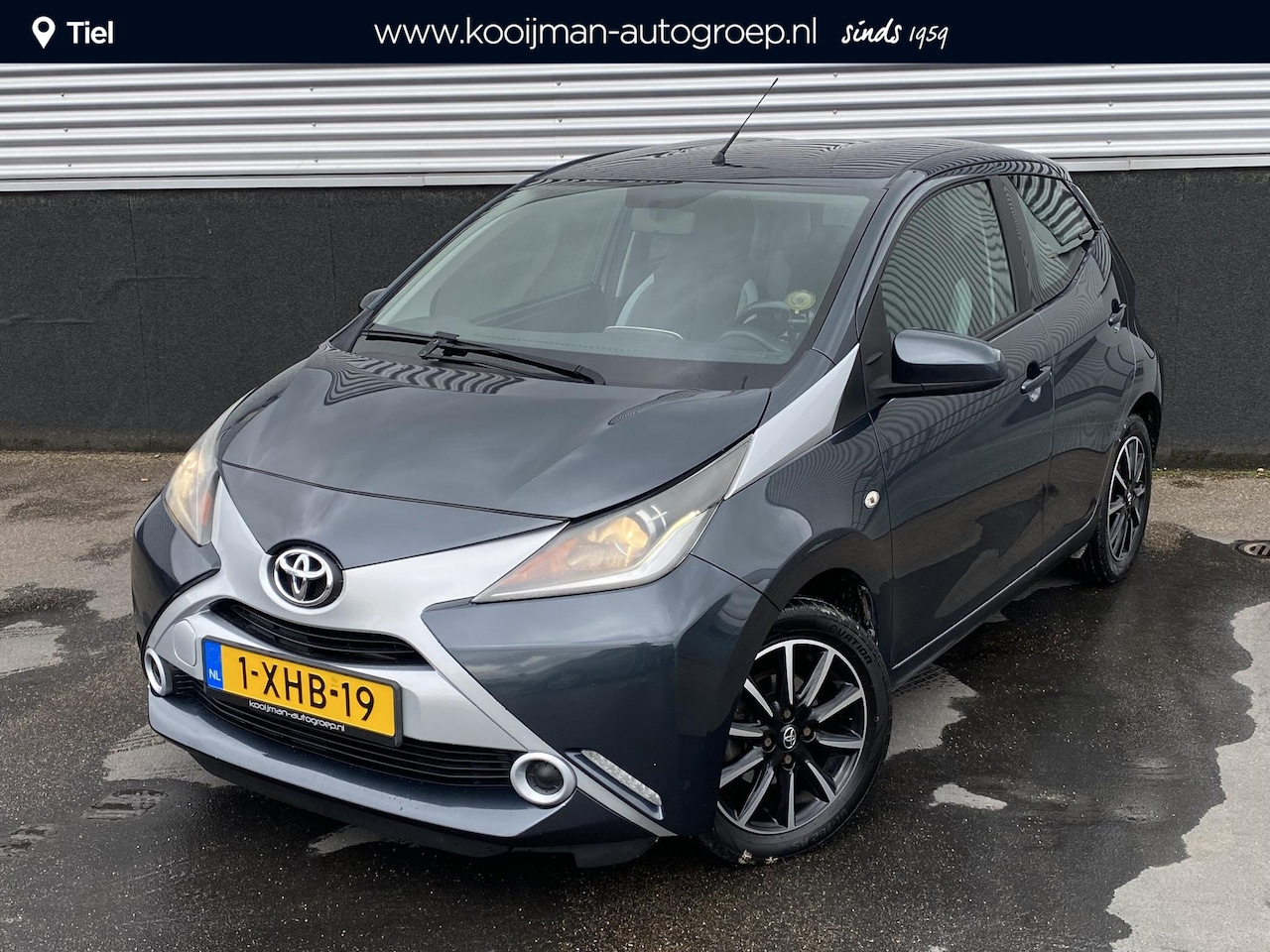 Toyota Aygo - 1.0 VVT-i x-play Nederlandse auto, achteruitrijcamera, airconditioning, navigatie, Nieuw g - AutoWereld.nl