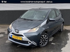 Toyota Aygo - 1.0 VVT-i x-play Nederlandse auto, achteruitrijcamera, airconditioning, navigatie, Nieuw g