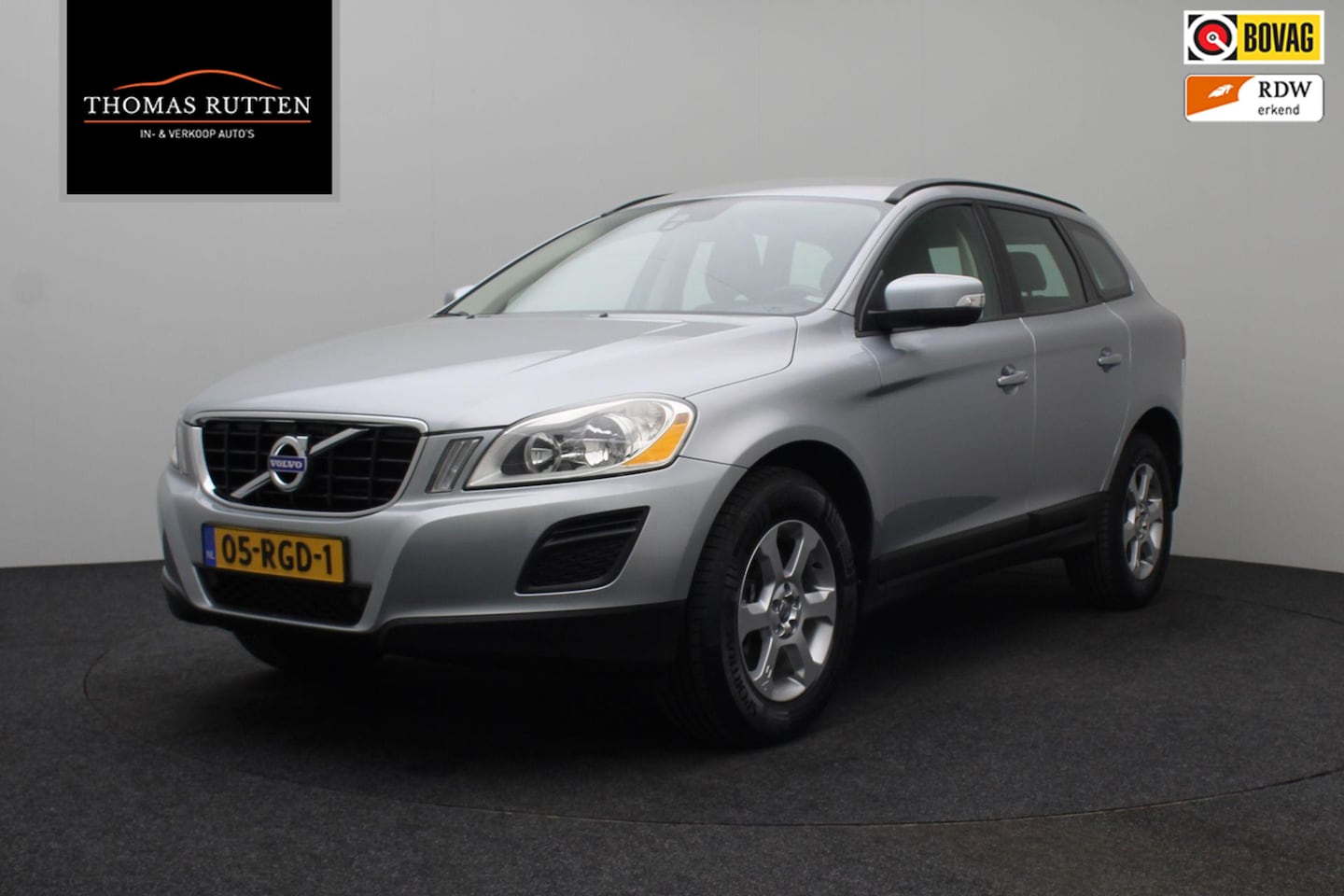 Volvo XC60 - 2.0T Kinetic 2011 NAP | 1e eigenaar | Navigatie | Cruise control | Climate control | Bluet - AutoWereld.nl