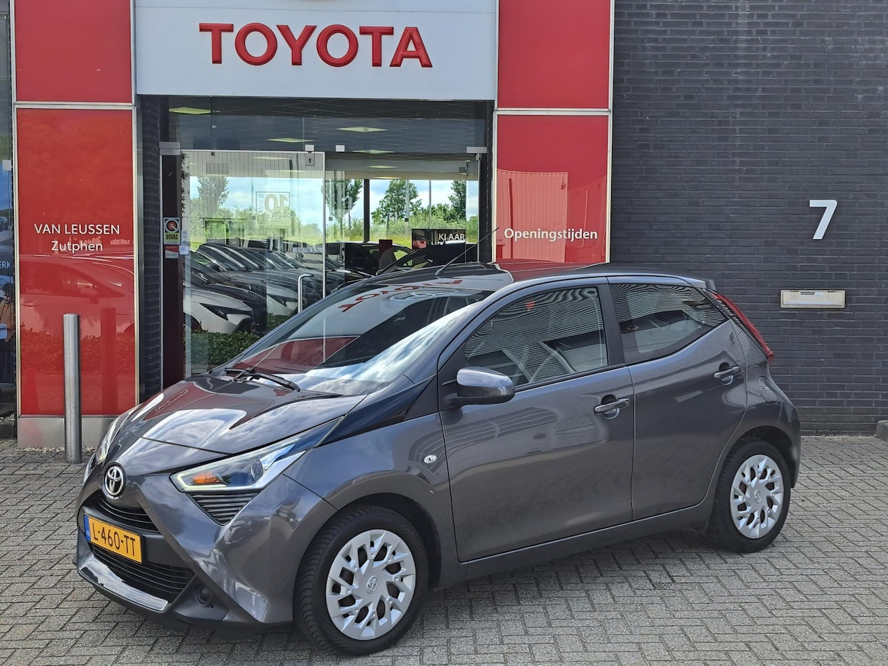 Toyota Aygo X - X-PLAY AIRCO ACHTERUITRIJCAMERA APPLE CARPLAY / ANDROID AUTO - AutoWereld.nl