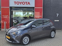 Toyota Aygo X - X-PLAY AIRCO ACHTERUITRIJCAMERA APPLE CARPLAY / ANDROID AUTO