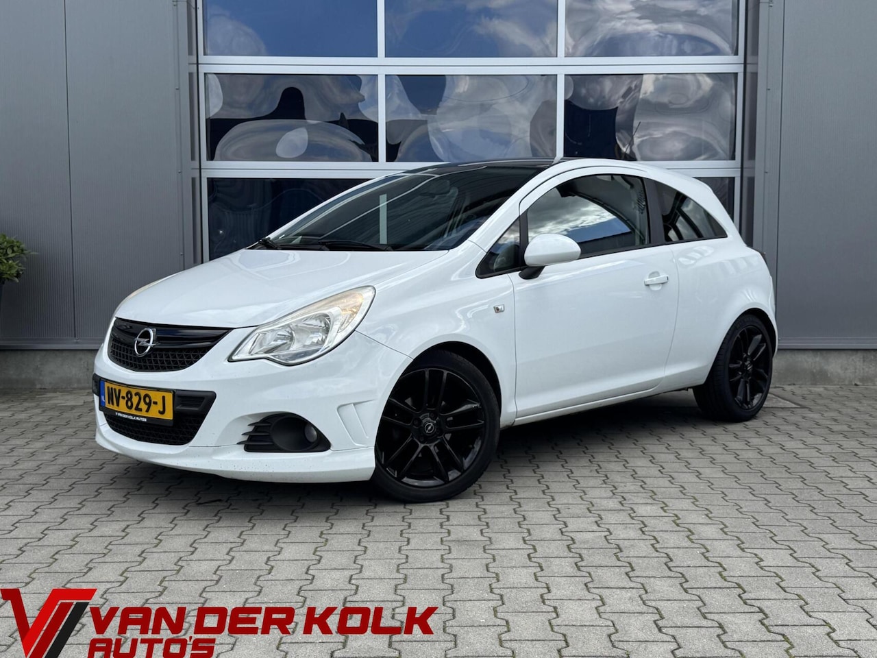 Opel Corsa - 1.4-16V | Sportstoelen | Airco | Lichtmetaal - AutoWereld.nl