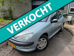 Peugeot 206 - 1.6-16V Gentry Apk/Airco/Automaat/Nap/Elek.Sleut
