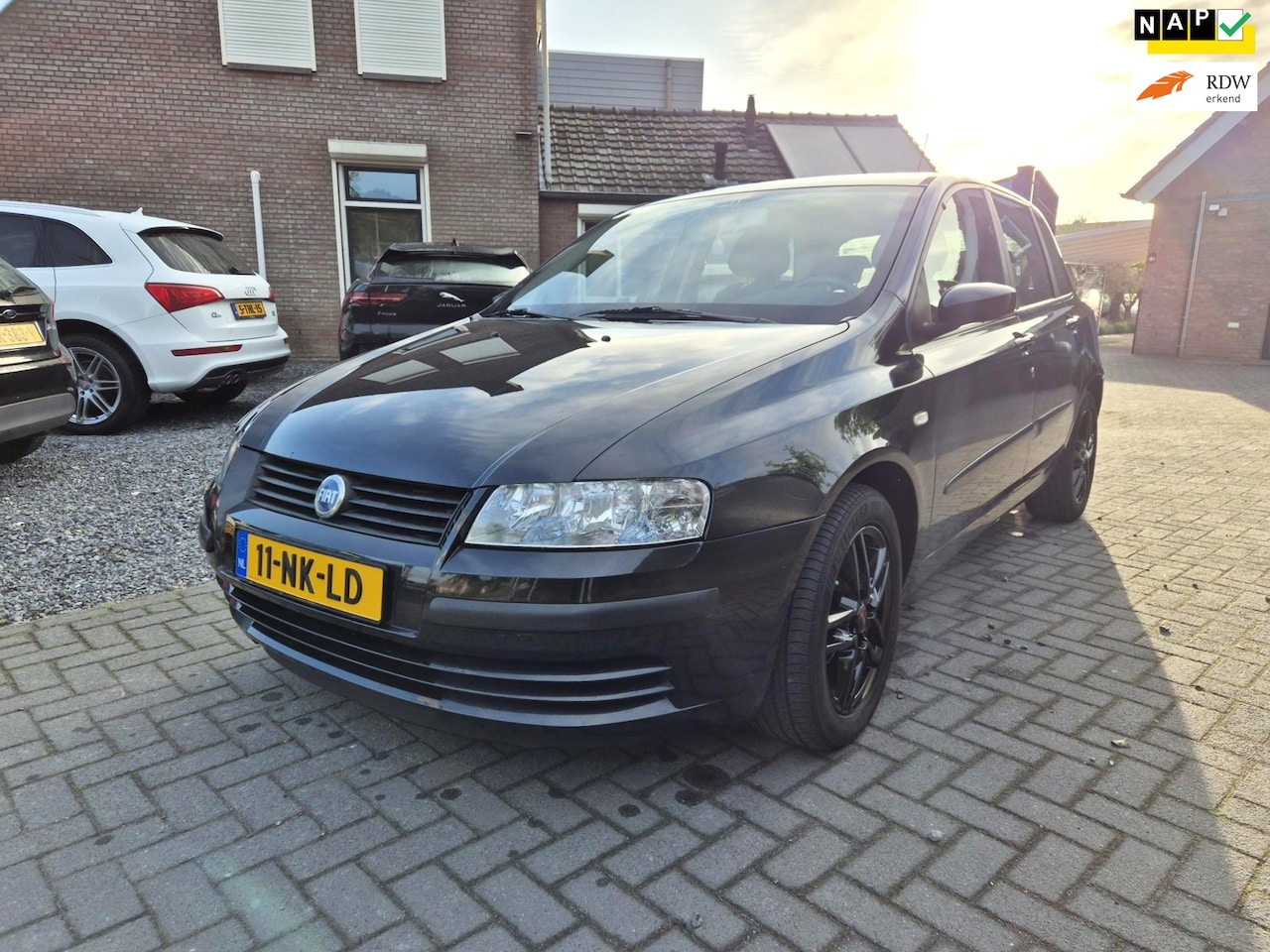 Fiat Stilo - 1.6-16V Active Clima Cruise 89599 Km NAP 16 Inch sportvelgen - AutoWereld.nl