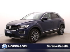 Volkswagen T-Roc - 1.5 TSI Sport | Trekhaak | Adaptive Cruise | Camera | Stoelverwarming | CarPlay |