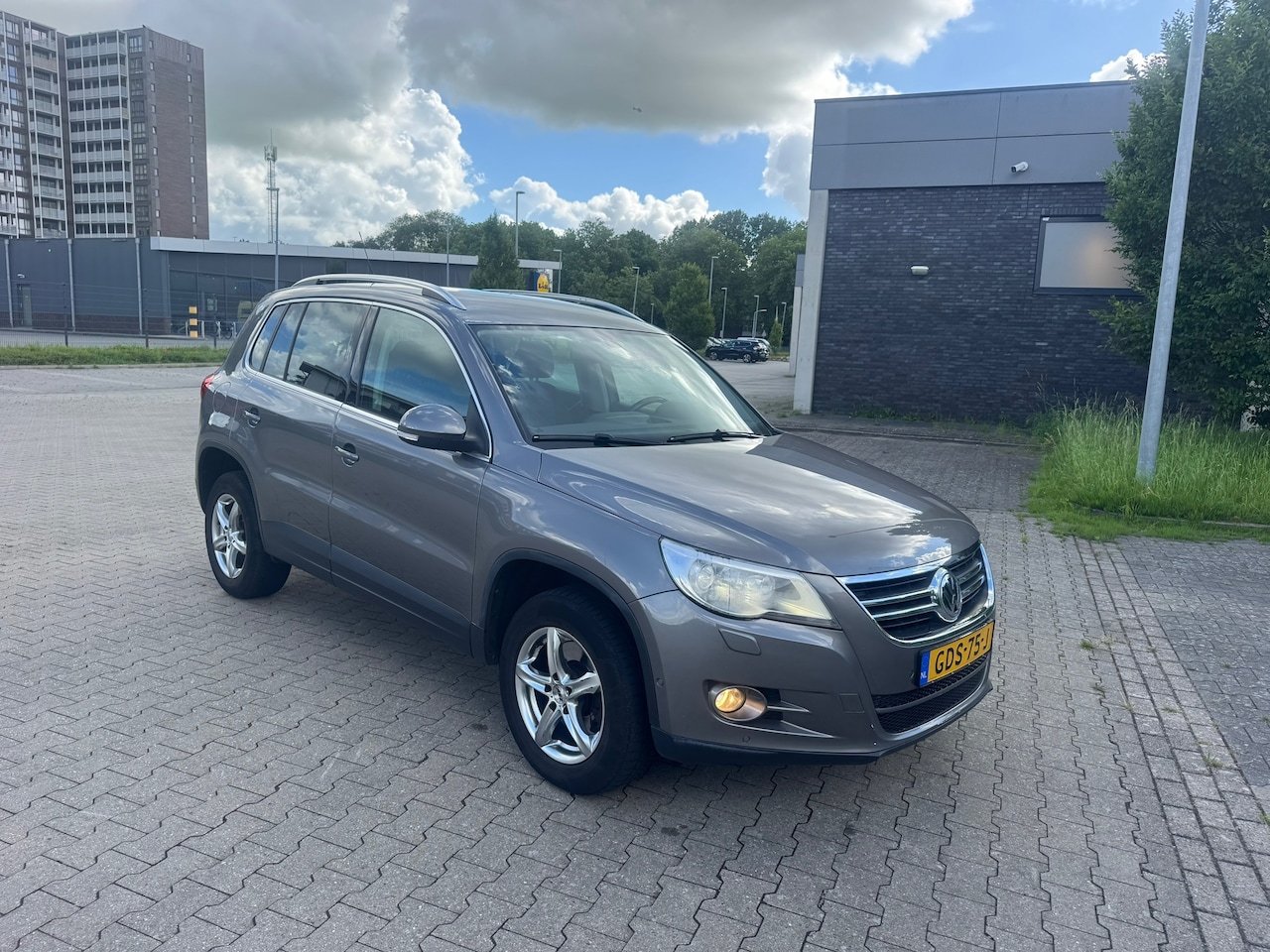 Volkswagen Tiguan - 2.0 TSI Track&Field 4Motion AUTOMAAT - AutoWereld.nl