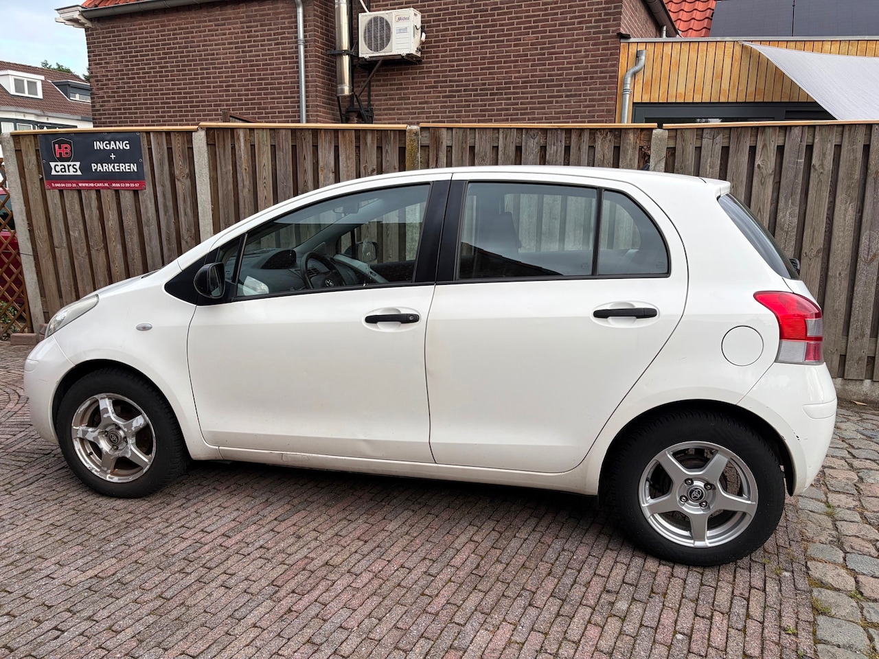 Toyota Yaris - 1.3 VVT-i Comfort 1.3 VVTi Comfort - AutoWereld.nl