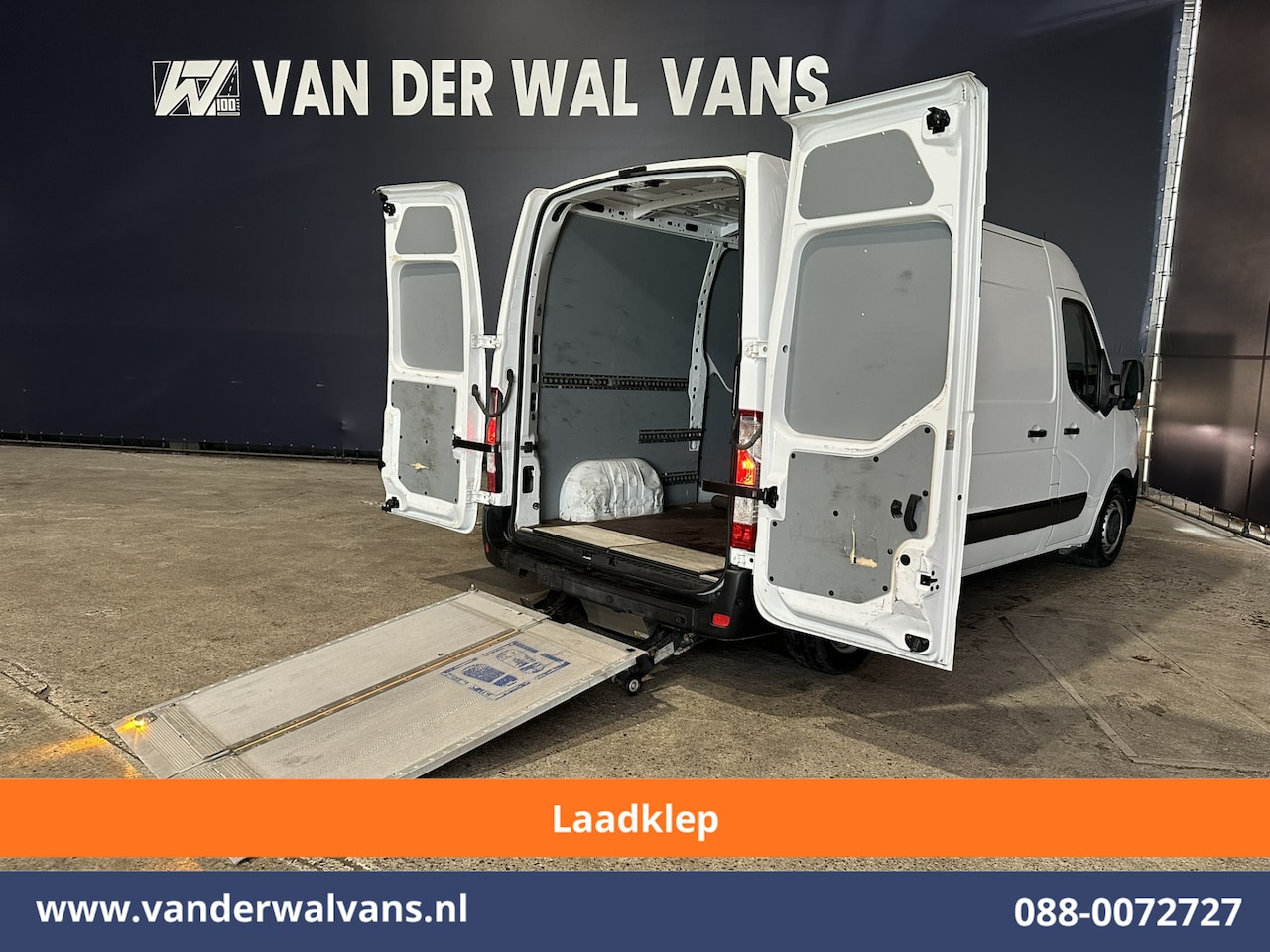 Renault Master - 2.3 dCi L2H2 Euro6 Airco | Laadklep | 2x Zijdeur | Camera | Navigatie | LED | Cruisecontro - AutoWereld.nl