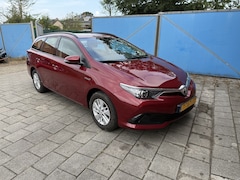 Toyota Auris - 1.8 Hybrid Active Keyless starten, navigatisysteem