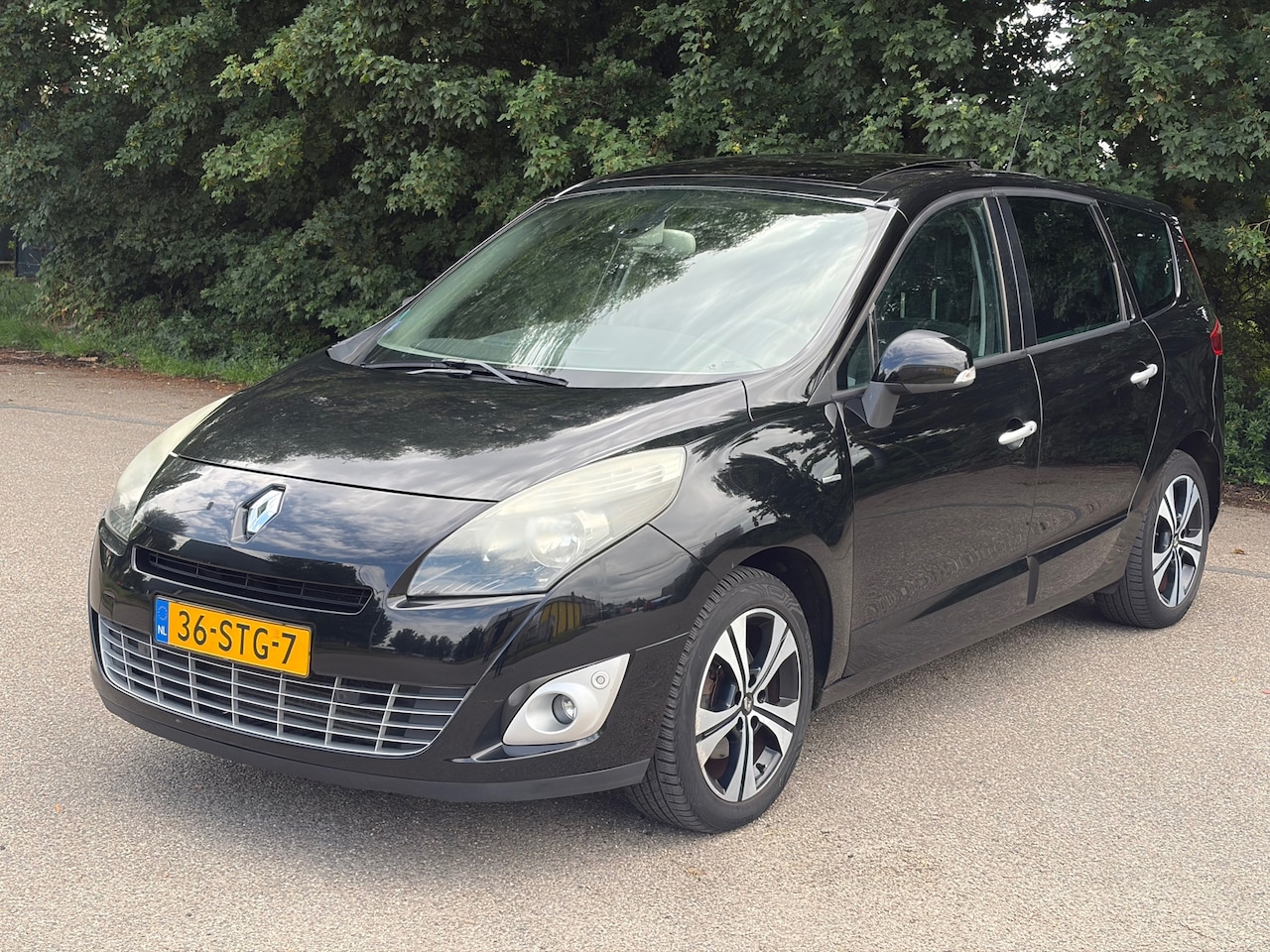 Renault Grand Scénic - 1.4 TCe Bose 7p. Nw Distr Ketting! Pano! - AutoWereld.nl