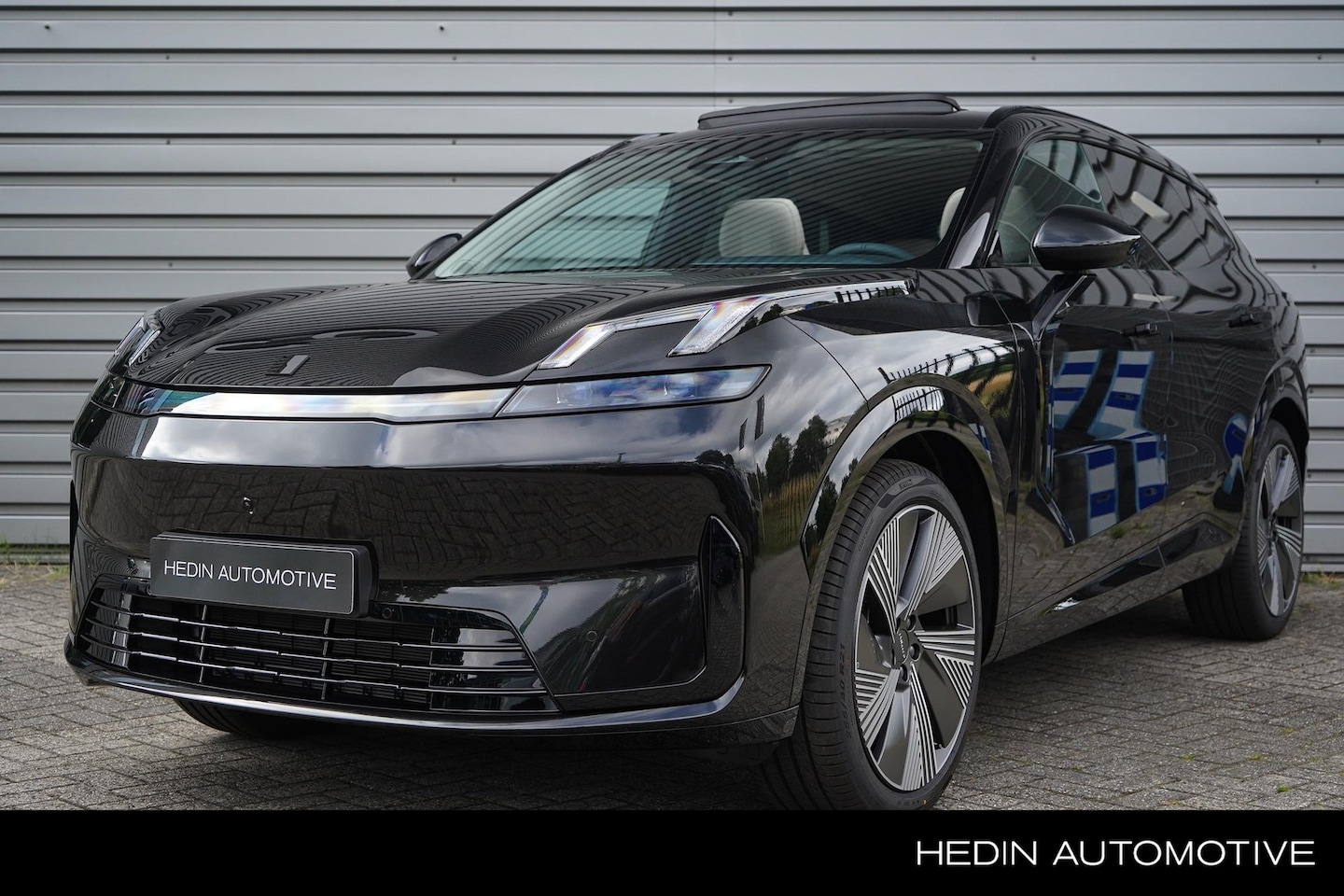 Lynk & Co 08 - 1.5 More | 200 KM Electrisch | Panorama Dak | Android Auto | Apple CarPlay | 21 "LM Velgen - AutoWereld.nl