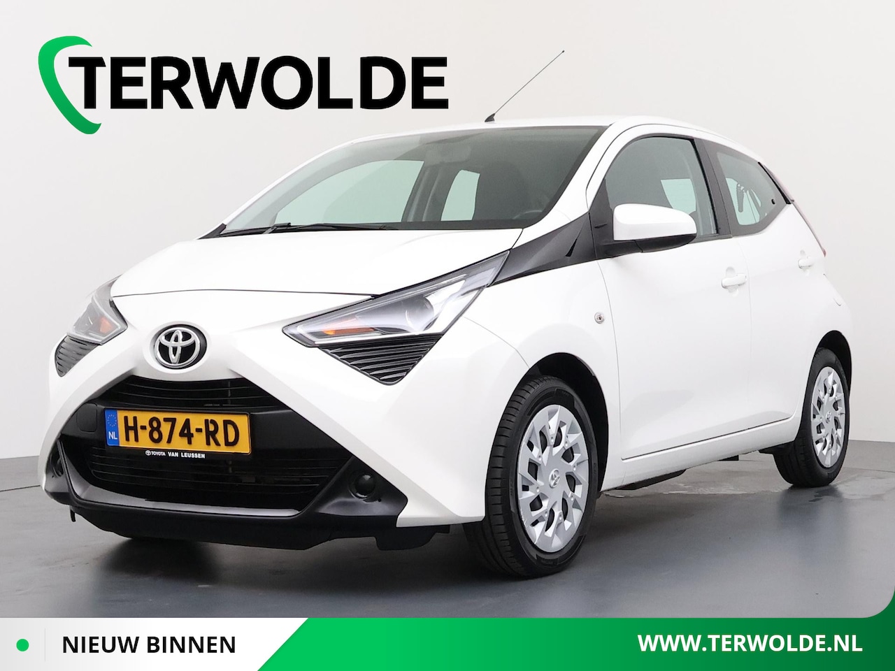 Toyota Aygo - 1.0 VVT-i x-play | Airco | Parkeercamera | - AutoWereld.nl