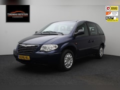 Chrysler Voyager - 3.3i V6 SE Luxe 2005 NAP | 7 Persoons | Climate control | Cruise control | Airco | 2 sleut