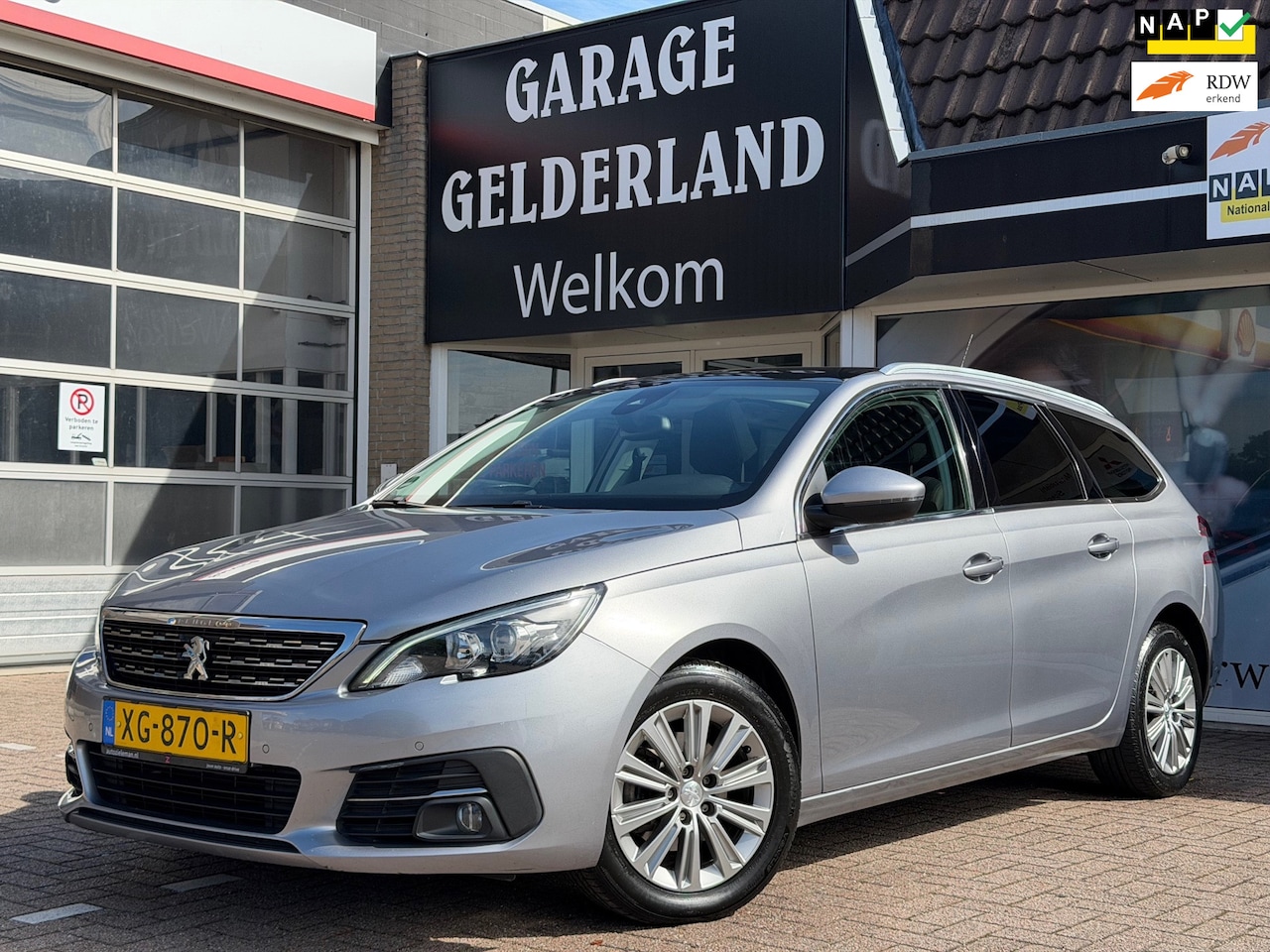 Peugeot 308 SW - Premium | Full-Led | Leder | Pano | Xenon | Trekhaak | Cruise | Climate - AutoWereld.nl