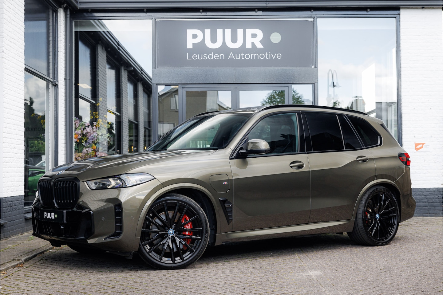 BMW X5 - xDrive50e M-Individual Pano - Harman Kardon - Trekhaak - Massage - Stoelventilatie - AutoWereld.nl