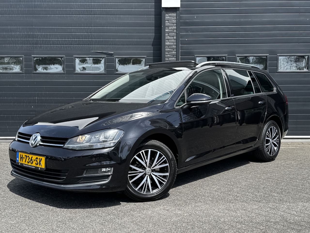 Volkswagen Golf Variant - 1.6 TDI Comfortline Automaat | Pano | Climate | Cruise | PDC | €7.900,- incl. BTW - AutoWereld.nl