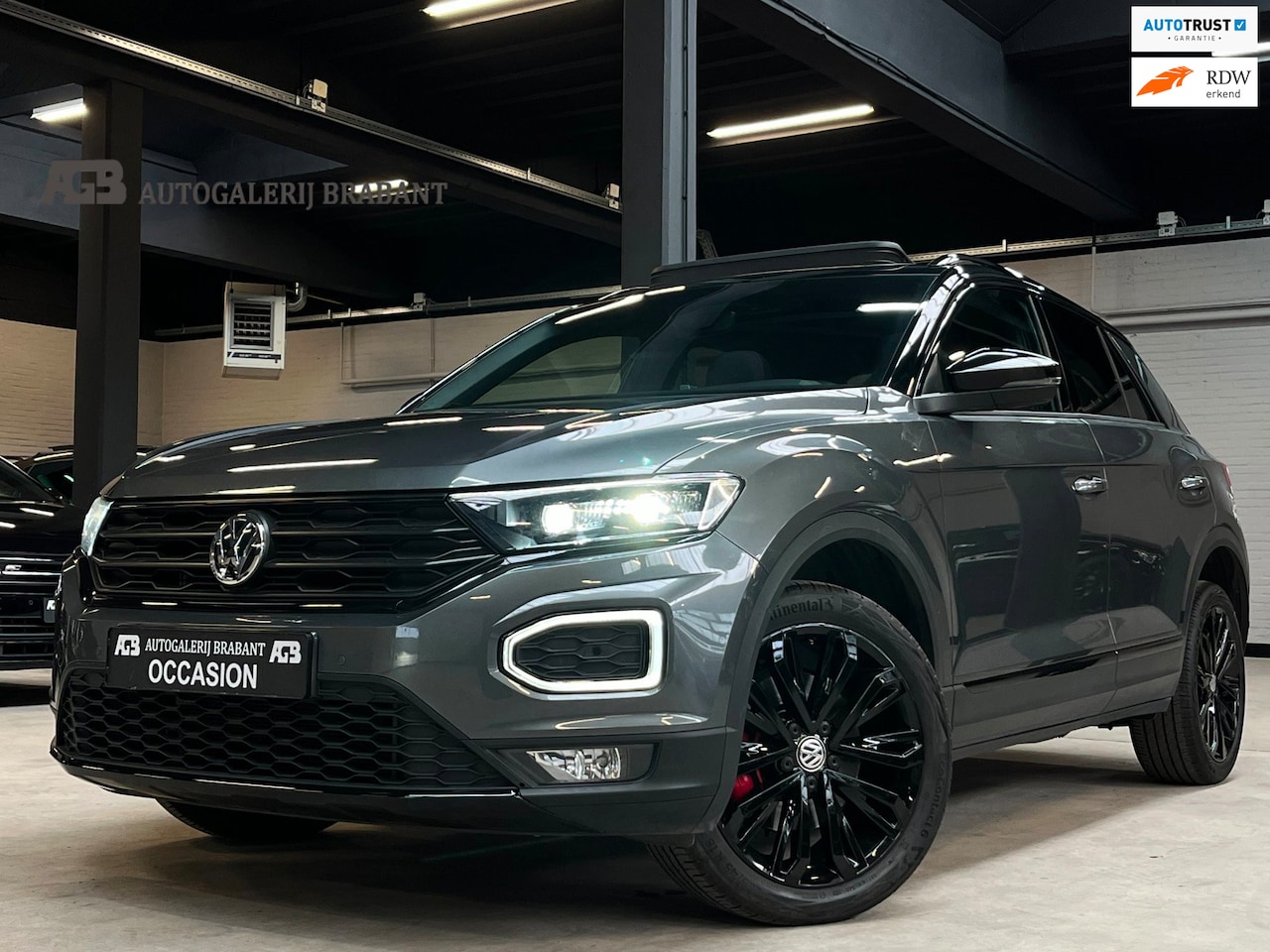 Volkswagen T-Roc - 1.5 TSI Sport Pano/ Carplay/ - AutoWereld.nl