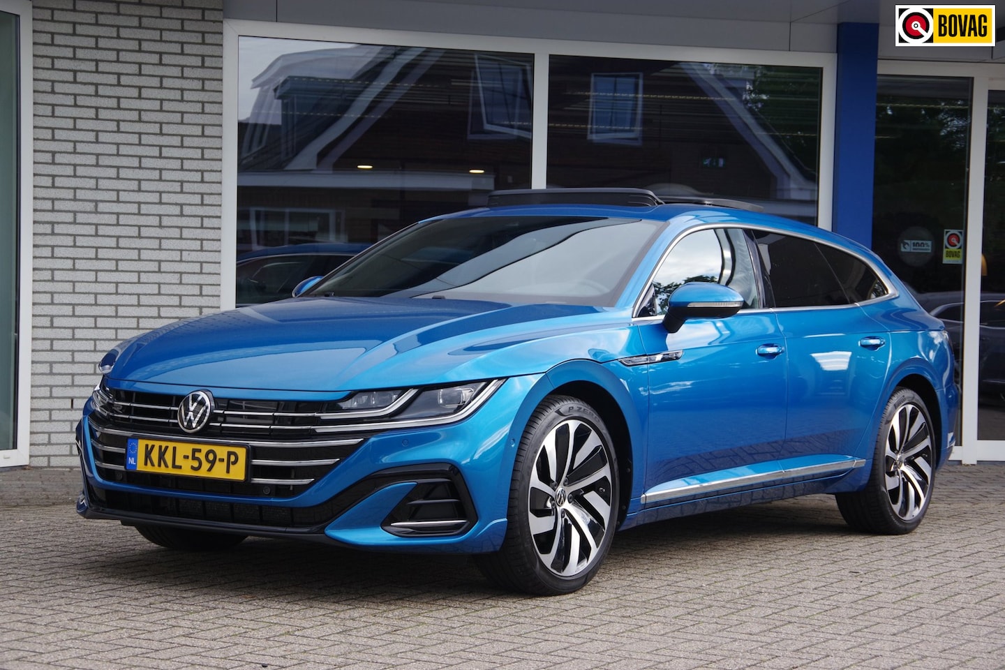 Volkswagen Arteon Shooting Brake - 1.4 TSI eHybrid SOH 94% R-Line Panoramadak 360° Camera Trekhaak - AutoWereld.nl