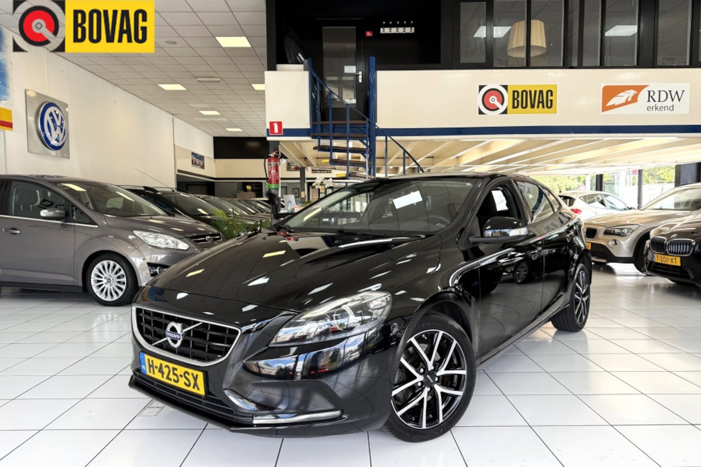 Volvo V40 - 2.0 T2 Summum Bovag Garantie - AutoWereld.nl